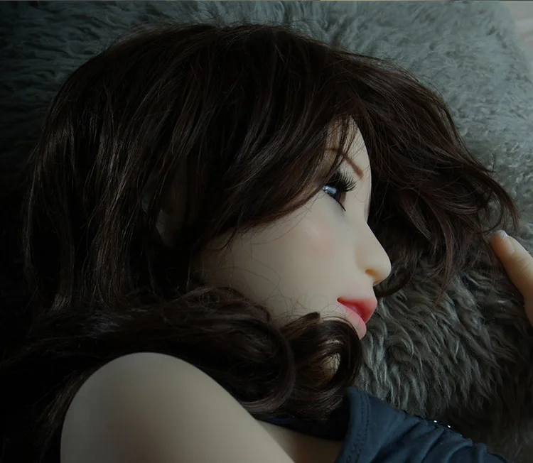 real-silicone-doll_10