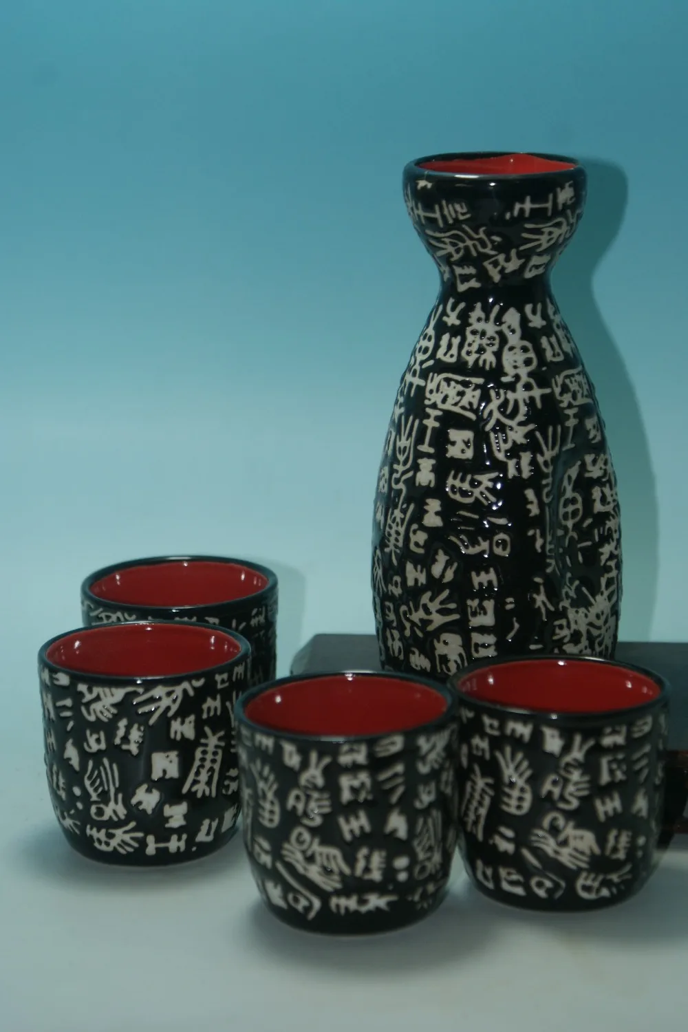 Home Furnishing folk art supplies a set of Japanese porcelain and glass