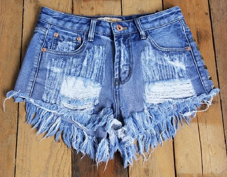 short rasgado com rebite www.eoblush.com