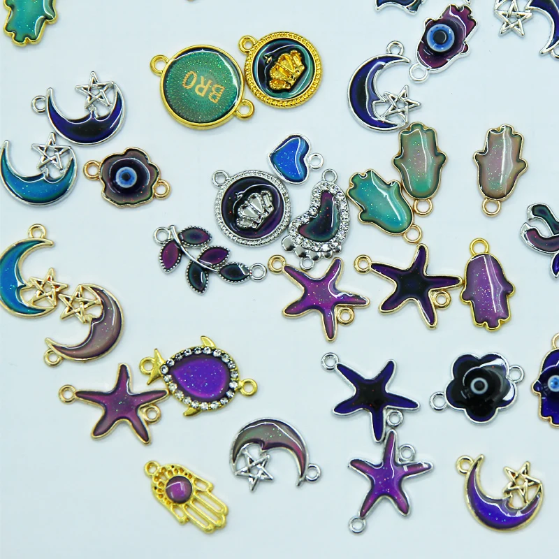 

1pcs Fine Jewelry Color Change Unicorn Pendant Star Moon Flower Starfish Hand Foot Crown Bracelet Accessories Change Color