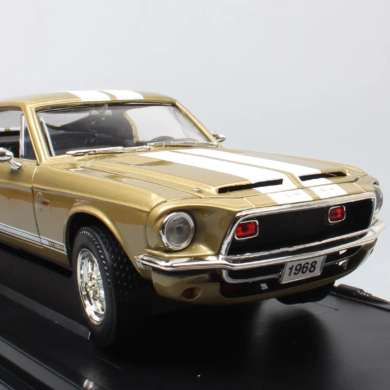 Дорога Подпись Винтаж 1968 Ford Shelby Mustang GT-500KR мышечная гонка литья под давлением 1 18 масштаб металлическая модель автомобилей и транспортных средств игрушка Реплика