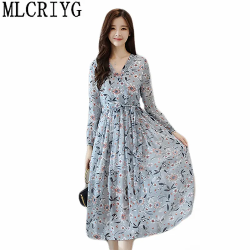 

Casual Printed Floral Chiffon Dress Long Sleeve Light BLue Summer Beach Dress 2019 V-neck Long Dresses for Women vestidos YQ173