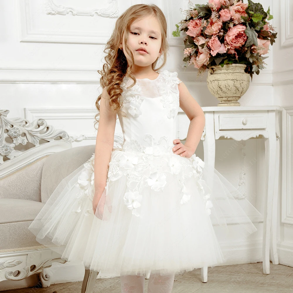 

2017 Fashion White Sleelveless Knee Length Kid First Communion Gown Flower Decor Tulle Puffy Ball Gown for Wedding Party 2-12 Y