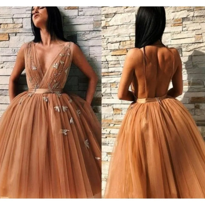 

2019 Short Champagne Gold Prom Dress Knee Length Homecoming Dresses Deep V Neck A Line Tulle Backless Plus Size Cocktail Party G