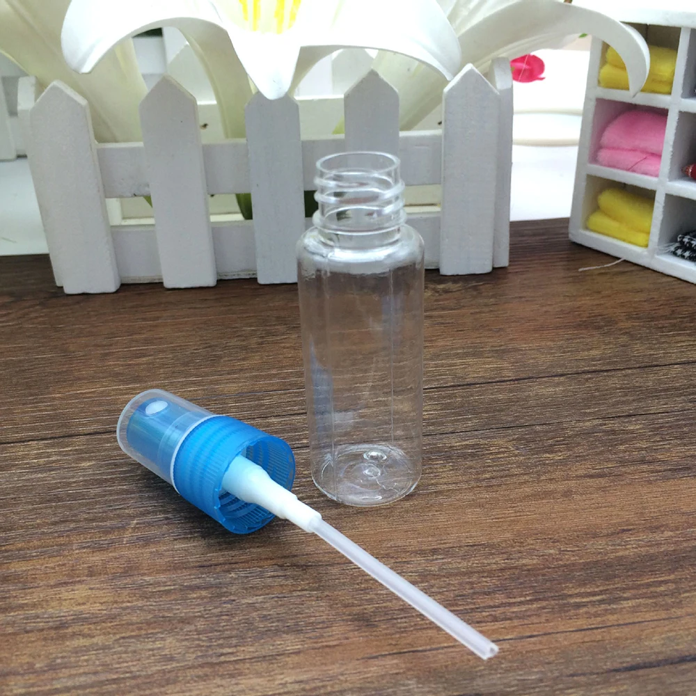 1 шт. мини-пластиковая прозрачная маленькая пустая бутылка-спрей для макияжа и ухода за кожей многоразового использования случайного цвета для путешествий 20 мл