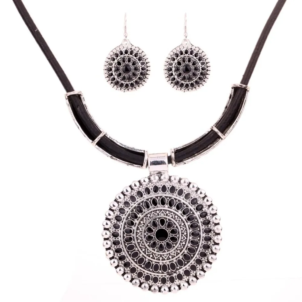Tibetan Silver Jewelry Black Flower Round Flower Adjust Necklace