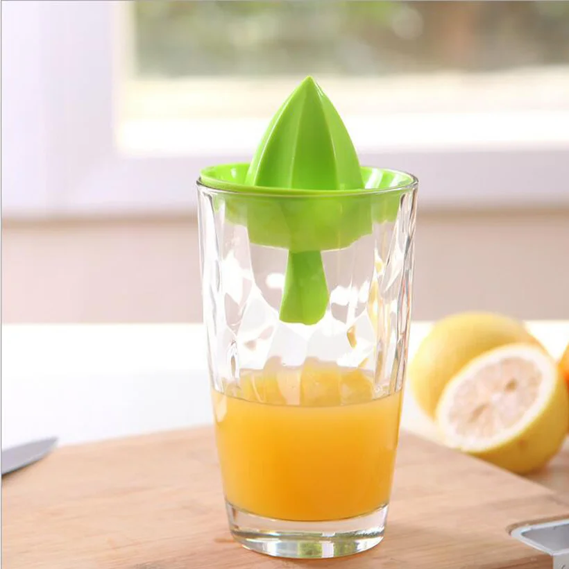 

1 pcs Portable Mini Manual Fruit Lemon Orange Juicer Maker kitchen tool