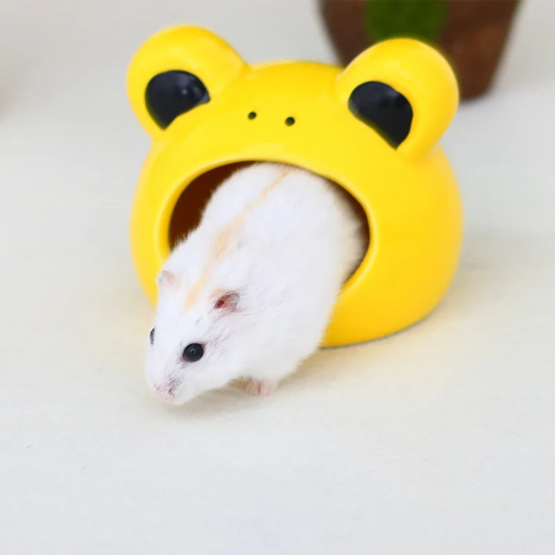 Guinea Pig Totoro Bed For Hamster Ceramic sleeping nest Hamster In A House Toys small pet cute Cute cartoon shape Hamster House