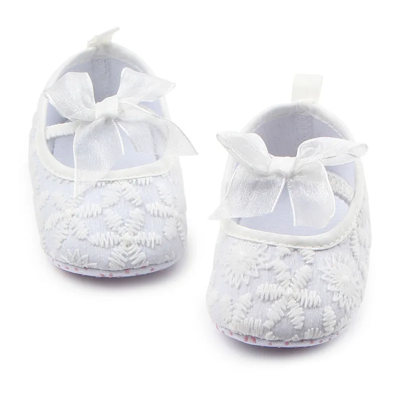 Кружевные красивые нарядные ботинки для маленьких девочек с бантом-бабочкой и мягкой подошвой для детей 0-15 месяцев - Цвет: white