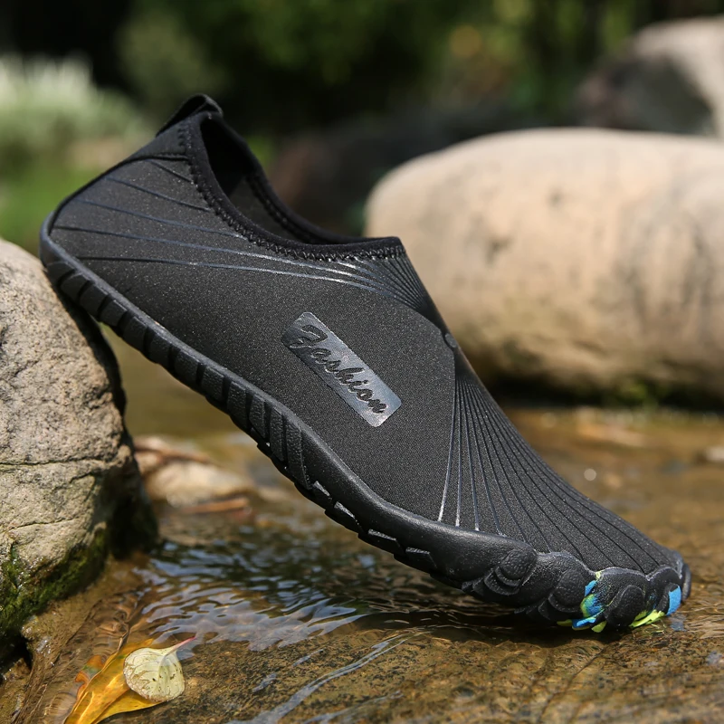 

Men Flats Sneakers Men Barefoot Outdoor Beach Sandals Upstream Aqua Shoes Quick Dry River Sea Lightweight Shoes C4