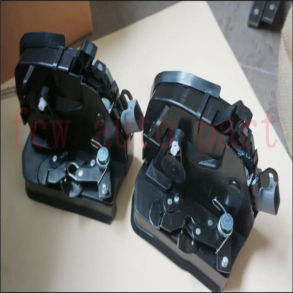 

for BMW E53 X5 2000-2006 Set Pair of 2 front + rear right Integrated Door Locks Actuator 51228402602 51218402540