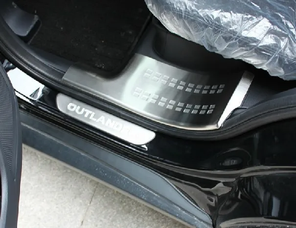 

High-quality stainless steel External door sill Internal Scuff Plate Car accessories For Mitsubishi Outlander Samurai 2013- 2018