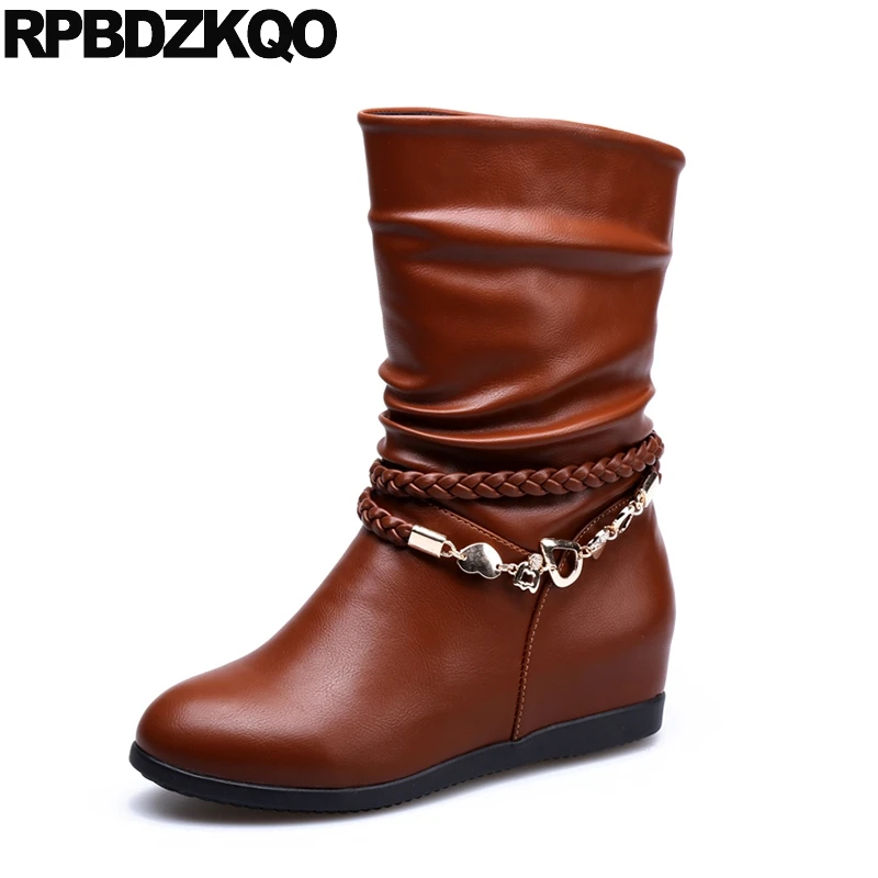 

Shoes Flat Retro Fashion Slip On Mid Calf Waterproof Winter Boots Women Brown Metal Chain Fur Chinese Female New 2017 Ladies