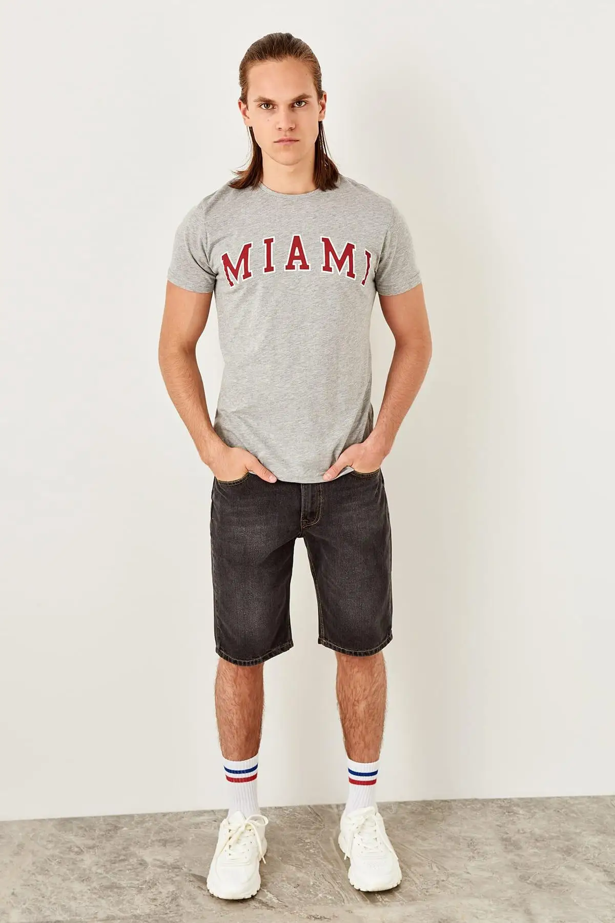 Trendyol черные мужские джинсовые шорты TMNSS19ER0003