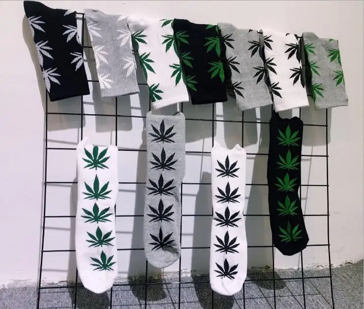 

High Crew Weed Leaf Printed Cotton Socks Unisex Random Color Maple Leaf Printed Socks
