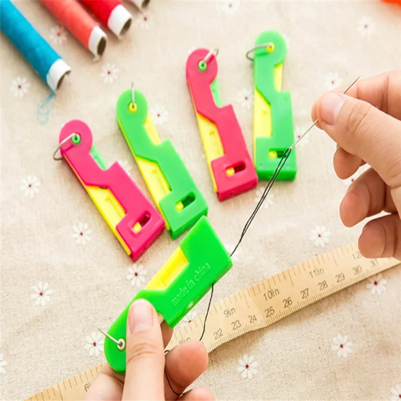 

5pcs Elderly Use Automatic Skillful Sewing Needle Device Threader Thread Guide Tool