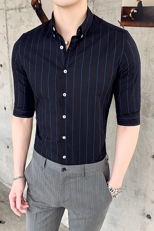 

2019 new slim striped five-point sleeve shirt Korean version of the trend handsome wild men's plaid shirt shirt casual shirt