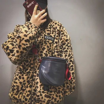 

New wave foreign air broadband shoulder slung texture casual simple fashion ins net red small black bag female