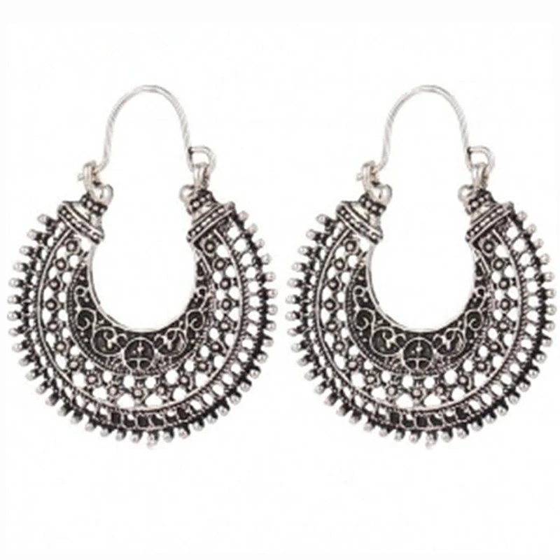 

2019 Vintage Bohemia Beach Hollow Pattern Semicircle Earring For Woman Man Retro Moon Ethnic Earring Jewelry brincos Wholesale