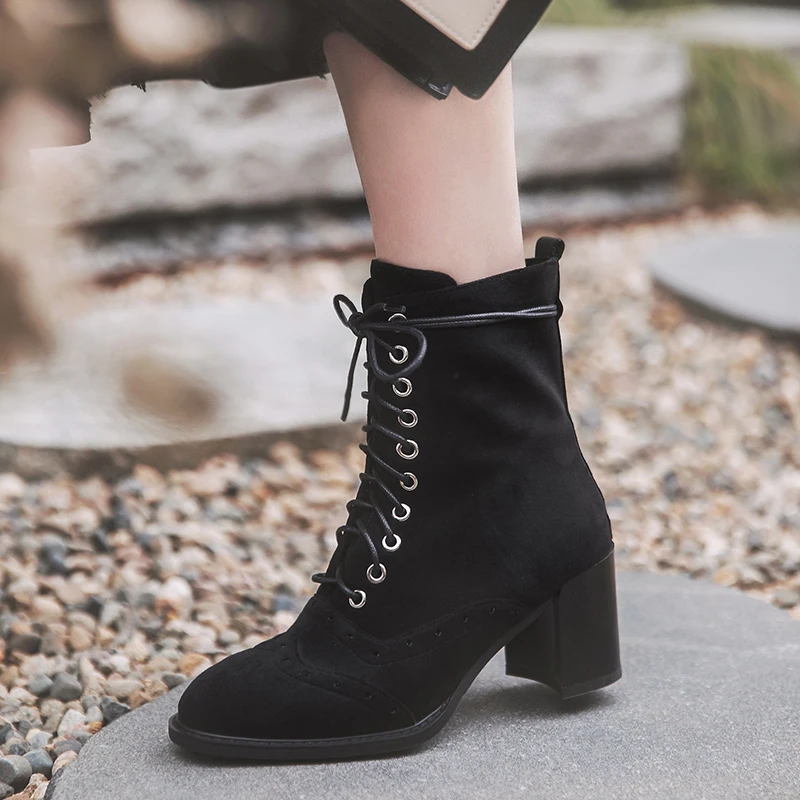 

SARAIRIS Brand Kid Suede Leather Retro Brogue Shoes Woman Boots Women Shoes Woman Shoelaces Fashion Shoes Female Ankle Boots