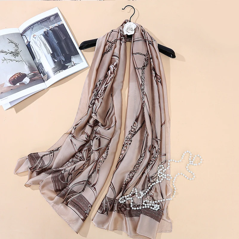 

Top Quality Luxury Brand New Europe Style Horse Carriage Chain Women Silk Scarf Elegant Shawl Autumn Warm Sunscreen Soft Scarves
