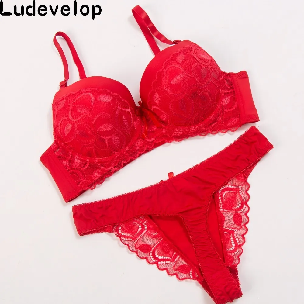 Комплект женского кружевного нижнего белья с чашками пуш ап|underwear panties set|bra setwomen bra