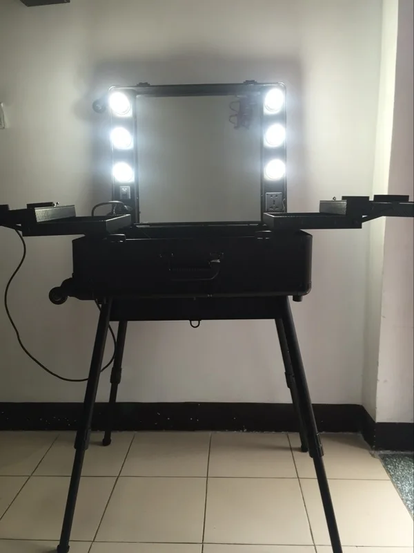 

Studio Makeup Case with Light Pro Makeup Station with Light Bulb