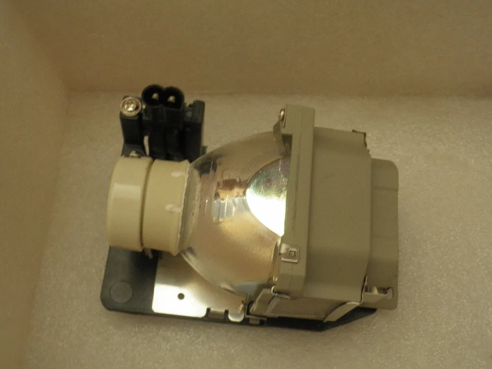 

Replacement projector lamp with housing LMP-E191 for VPL - ES7 VPL-EX7 VPL-EX70 VPL- BW7 VPL-EW7 /VPL-TX7/VPL-TX70/VPL-EX7+