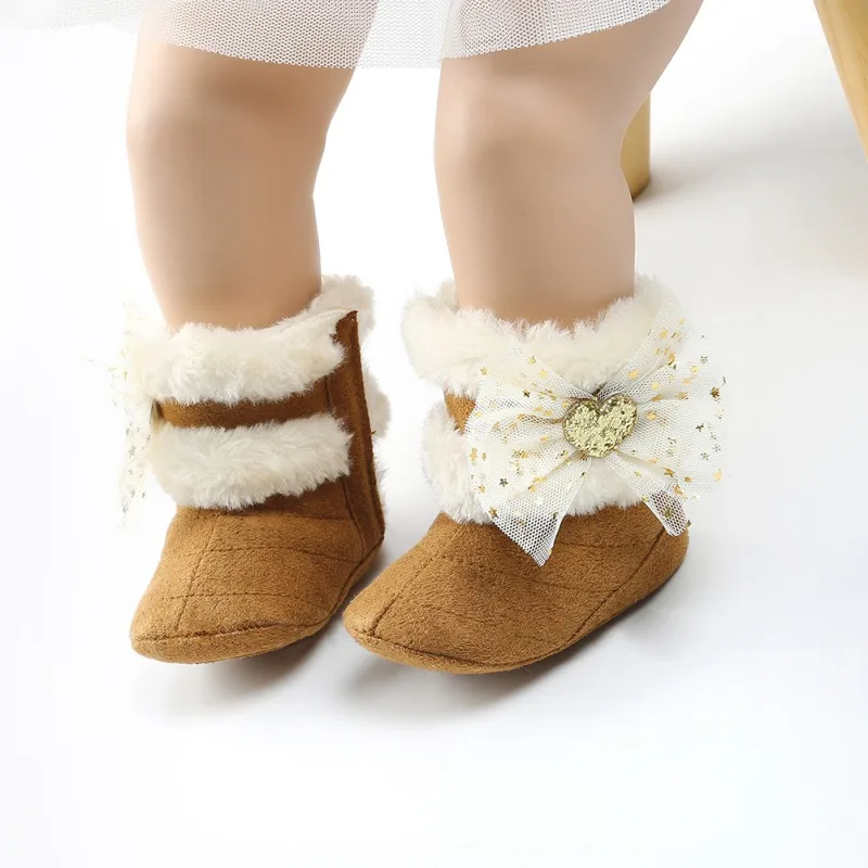 Новейшая модель; зимние ботинки для снежной погоды; обувь для маленьких девочек с кружевным бантом; очень теплые ботинки на мягкой резиновой подошве с нескользящей подошвой; ботинки для первых шагов