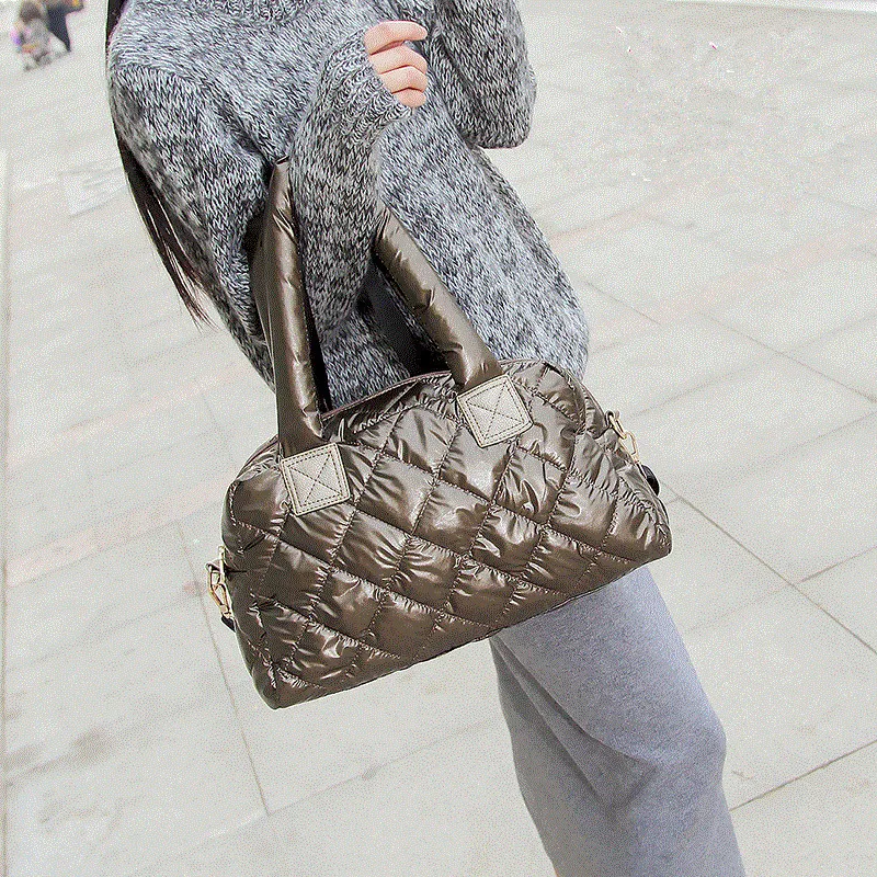 2018 New Winter Women Space Cotton Handbags casual Ladies Bag Down Fashion Bright Shoulder Bag Female tote Bolsas sac a main