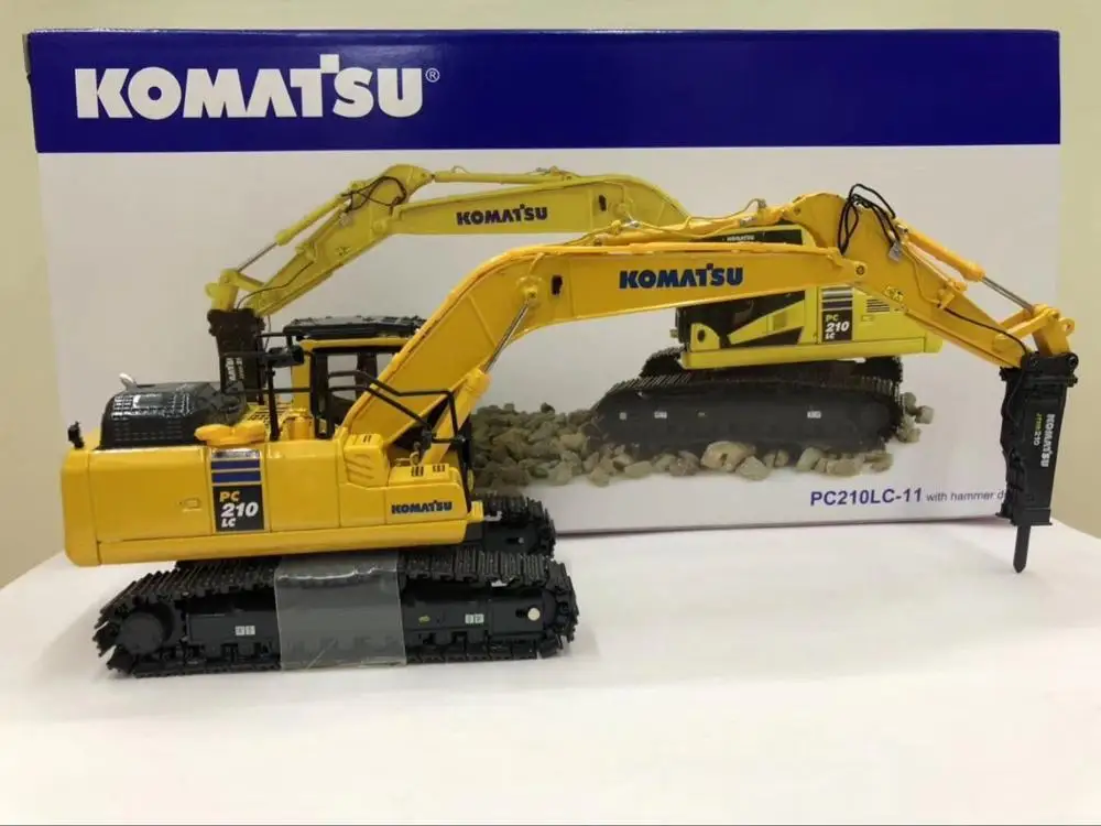 UH8140 Diecast Toy Model 1:50 Komatsu PC210LC-11 Hydraulic Excavator With Hammer Construction Vehicle for Decoration,Collection - Цвет: Цвет: желтый