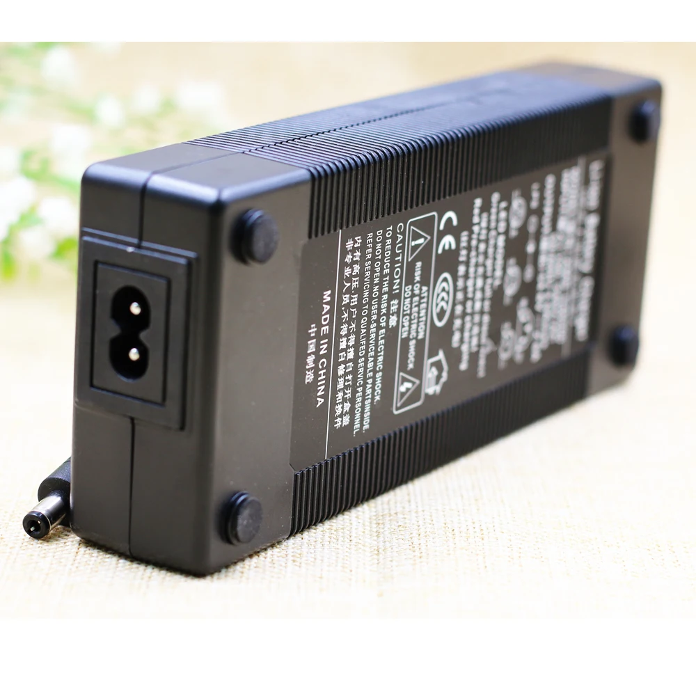 KLUOSI 13S 54,6 V 2A 48V литий-ионный аккумулятор зарядное устройство 5,5*2,1 мм универсальный AC DC адаптер питания EU/US/AU/UK штекер