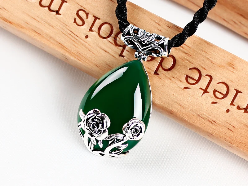 

Thai silver vintage green chalcedony pendant female Garnet Pendant Fashion 925 Silver