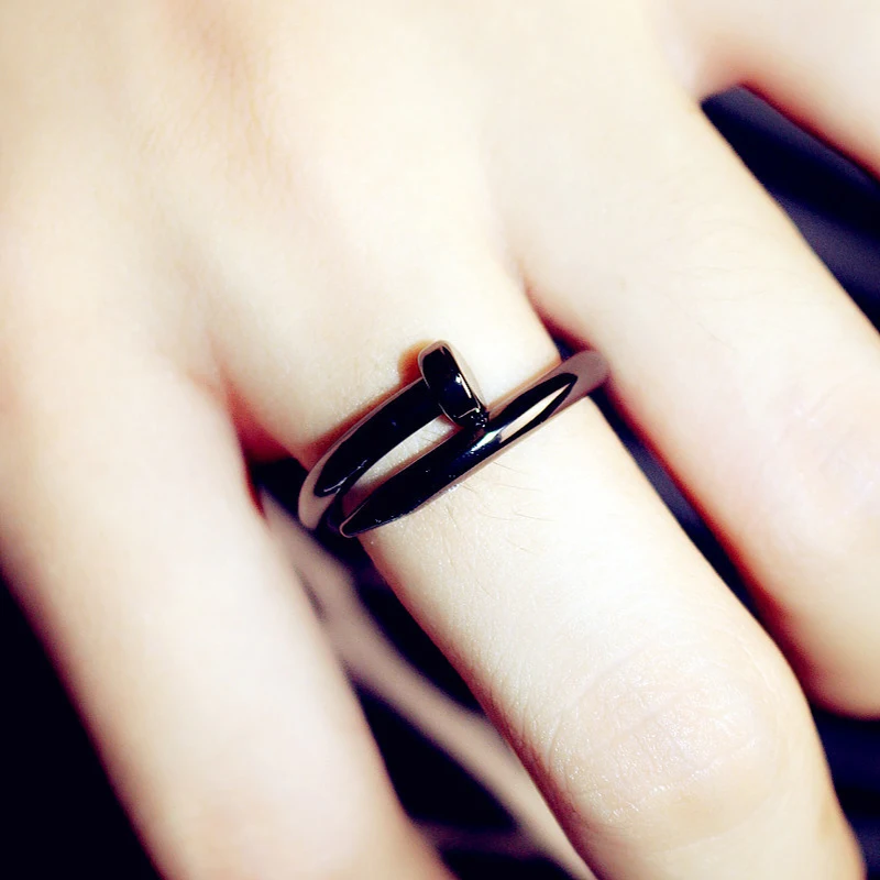 

Fashion Korean Young Couple Lover's Ring Titanium Steel Screw Nail Temperament Finger Opening Ring Adjustable Jewelry for Men