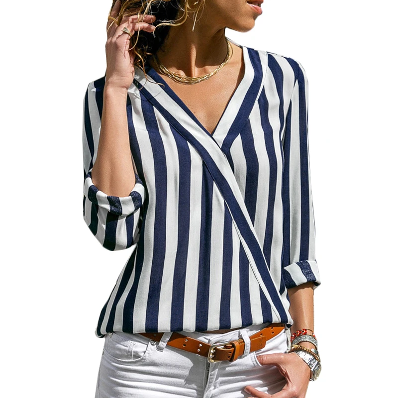 Фото Женская рубашка в полоску с V-образным вырезом и длинным рукавом | одежда
