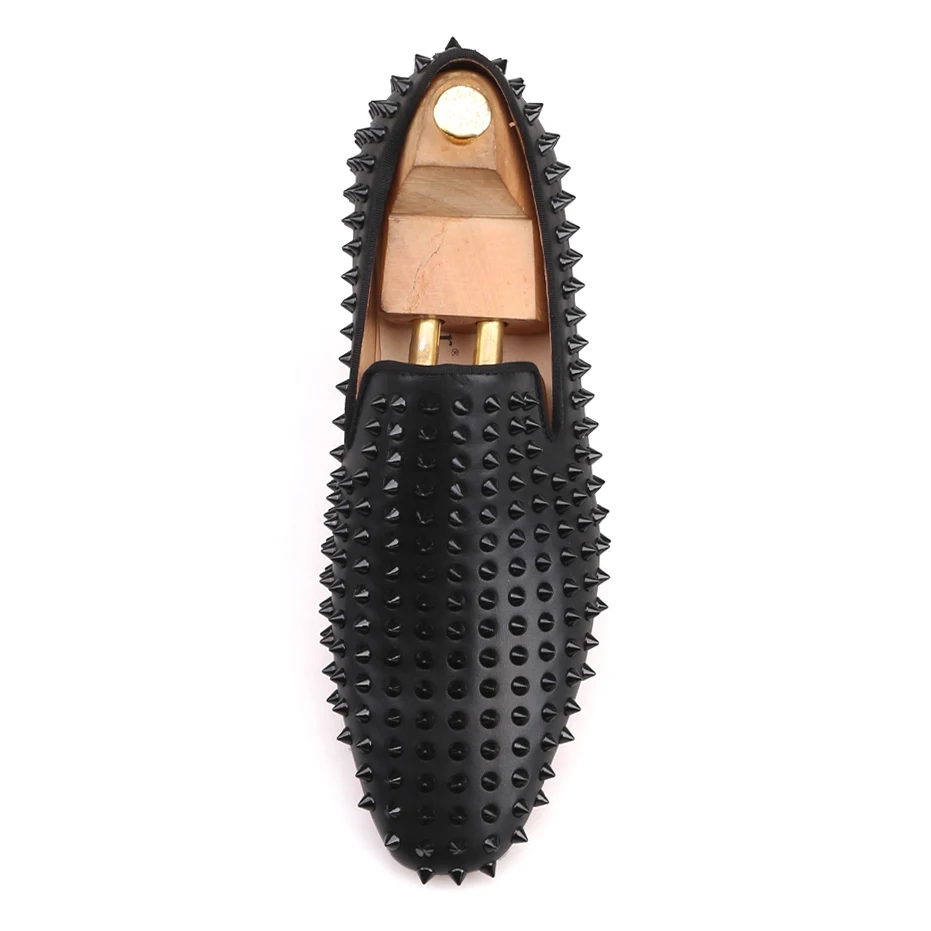 Piergitar New Dandelion Spikes Men Shoes this tonal black leather version is a chic staple for both on and off-duty style alike.
