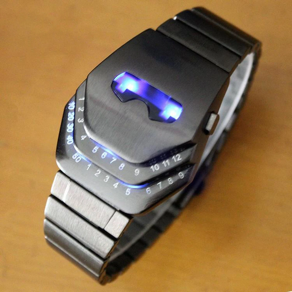 Fashion Mens Stainless Steel Snake Head Blue LED Wrist Watch Gift Cool