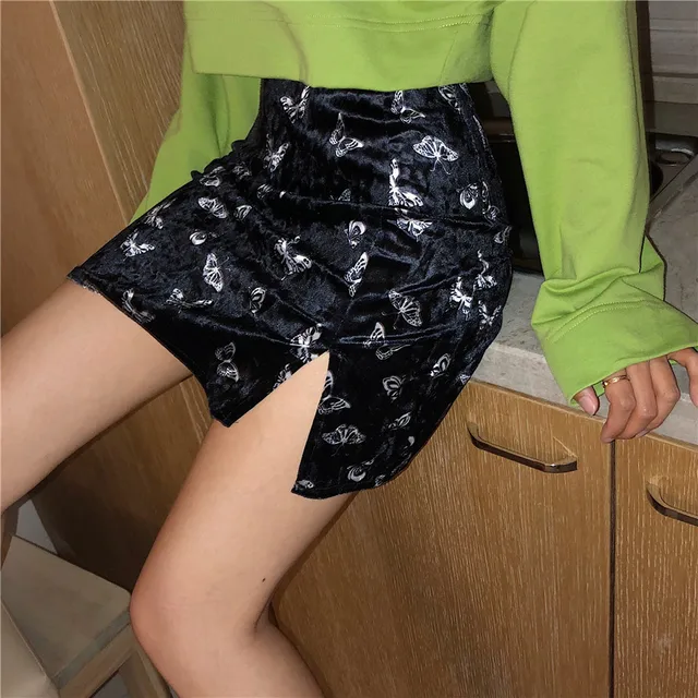 Women in skirts tumblr