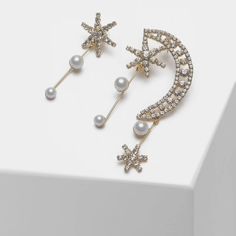 

Star and moon pendant design fashionable sparkling pearl drop earrings