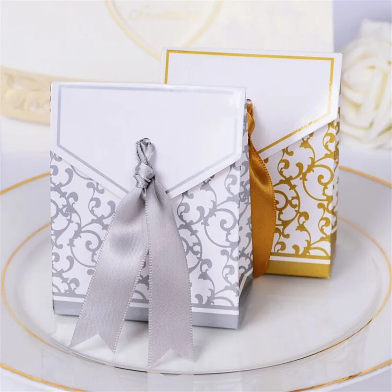 

100pcs/200pcs Upscale Gold Sliver Flower Candy Boxes Bag Favor Sweet Cake Gift Party Wedding Favours Birthday Party Favor Bags