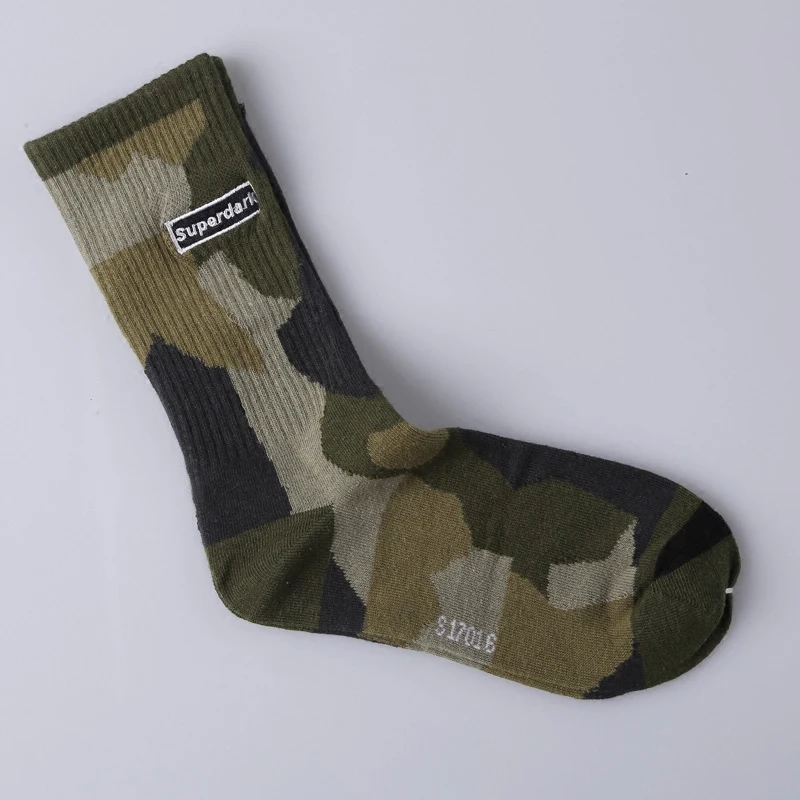 

Men Autumn and Winter New European Style Retro Camouflage Long Tube Socks Men's Cotton Skateboard Basketball Socks