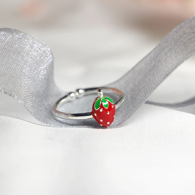 

Elegant Quality 925 Rings Fashion Sweet Small Strawberry Shape Ring 925 Sterling Silver Ring for Women Gift