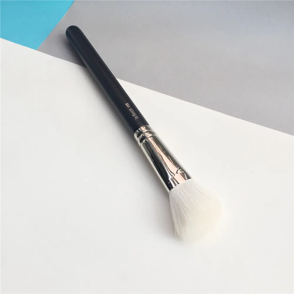 La Beaute 168 Angled Contur Brush _ 6