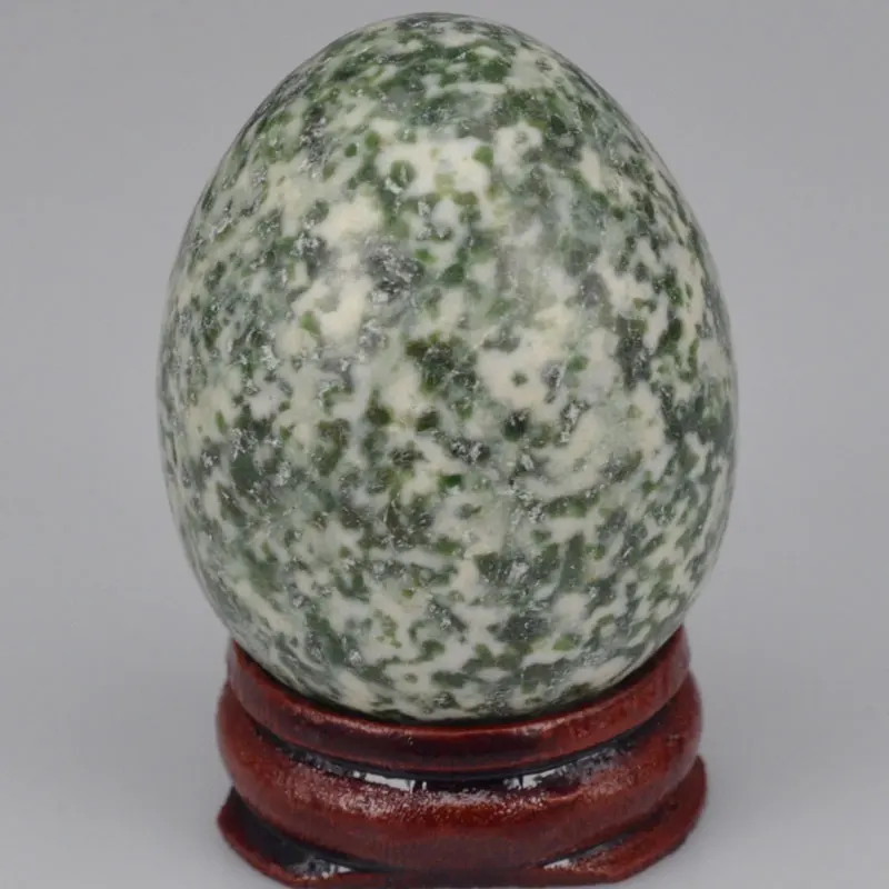 Природный драгоценный камень кристалл рейки лечебная Сфера Йони массаж яйцо коллекция домашнего декора - Цвет: Green Spot Jade