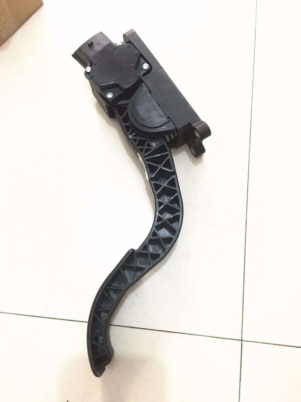 

JAC oil pedals accelerator 1108010R001 pedal accelerator