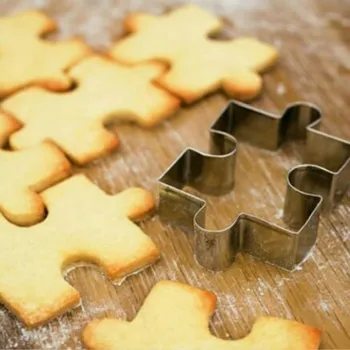 

1PC fashion Cookie Shape Stainless Steel Cookie Cutter DIY Biscuit Mold Dessert Bakeware Cake Mold home gift