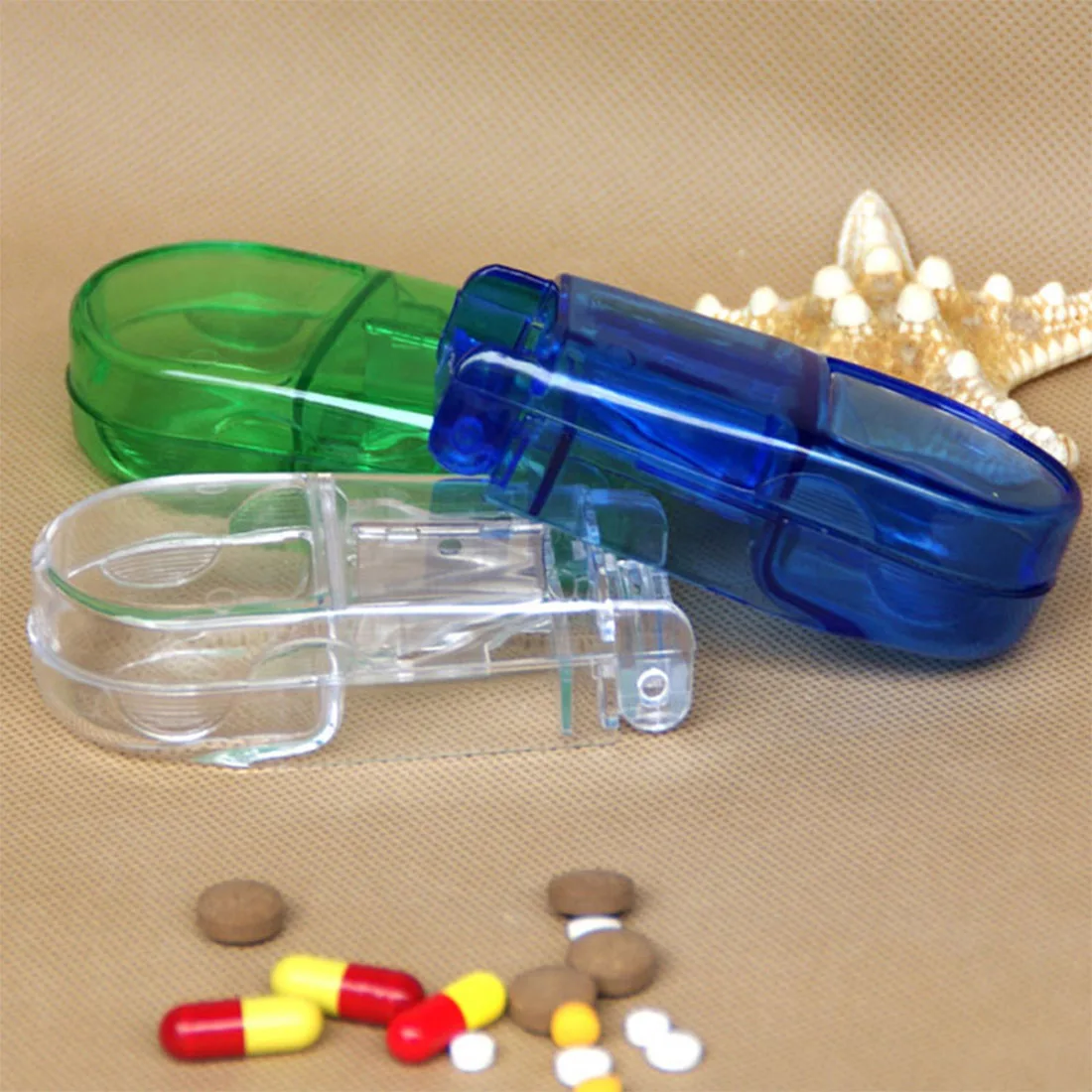

New Fashion 1pcs Portable Pill Tablet Cutter Splitter Divide Storage Case Medicine Cut Dose Compartment Box