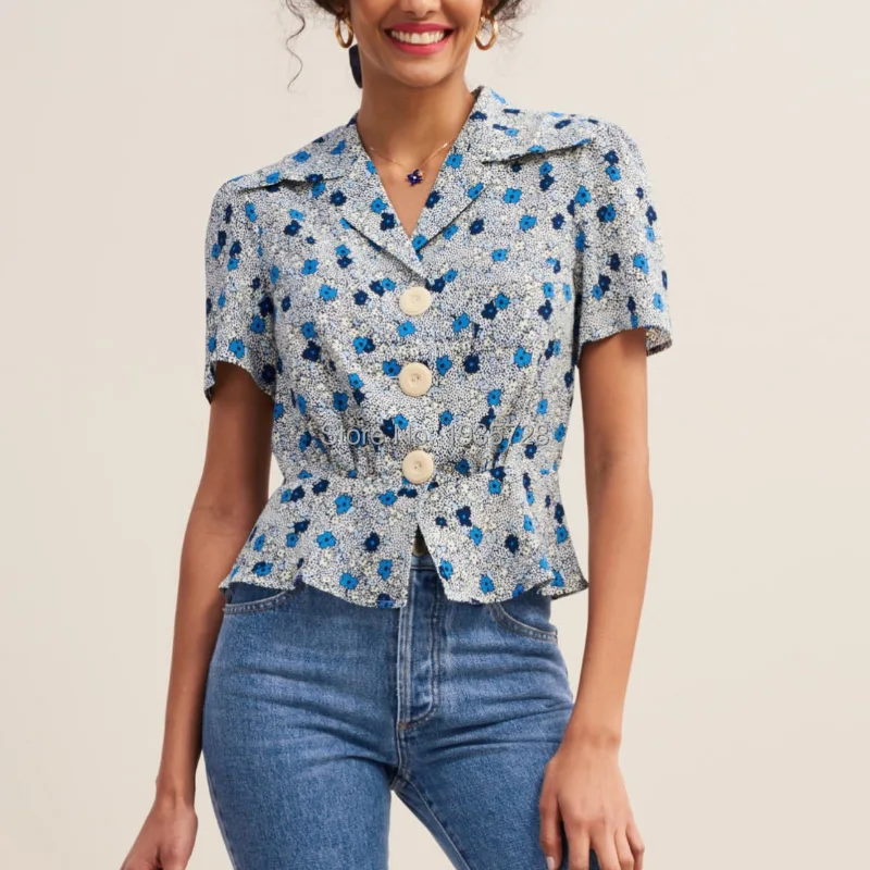 

Top Version Floral Print Blouse Top Features With Big Notched Neckline & Big Button Closured