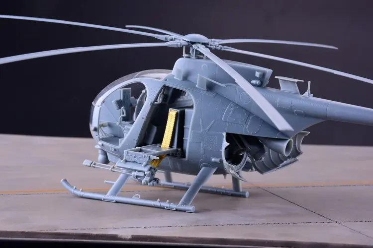 Kitty Hawk KH50002 1/35 AH-6M/MH-6M Little Bird Nightstalkers [w Kitty Hawk KH50002 1/35 AH-6M/MH-6M Little Bird Nightstalkers [w
