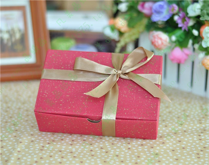 Christmas Red Corrugated Paper Box Party Gift Favor Candy Chocolate